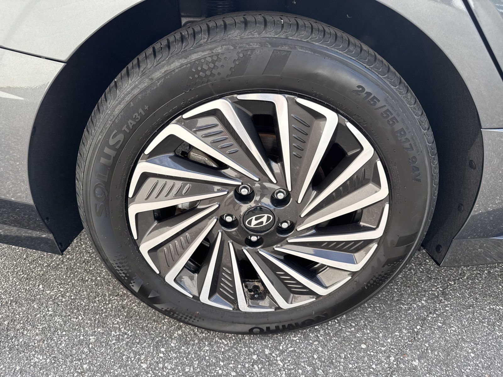 Certified 2025 Hyundai Sonata Limited image 9