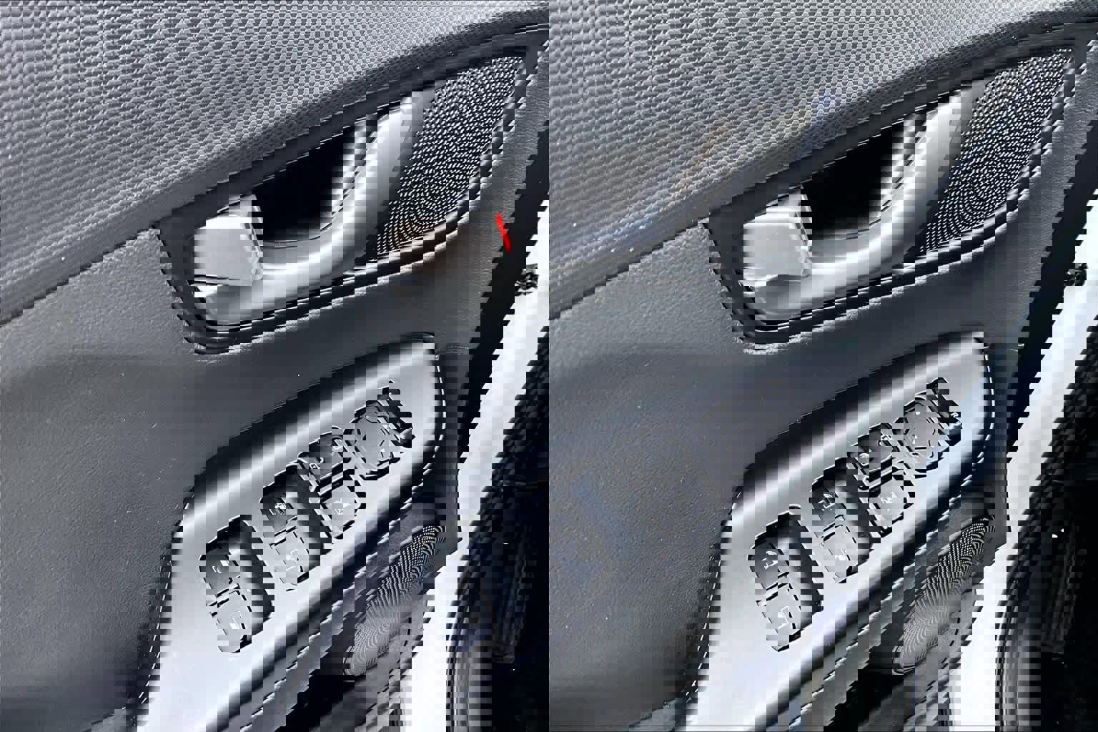 Used 2019 Hyundai Kona Ultimate image 32