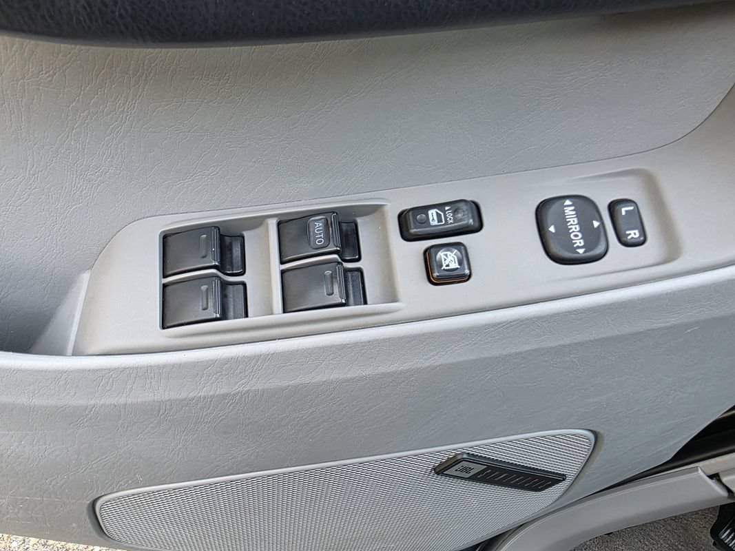 Used 2007 Toyota 4Runner Limited AWD/4WD image 13