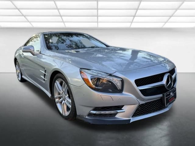 Used 2013 Mercedes-Benz SL 550 image 3