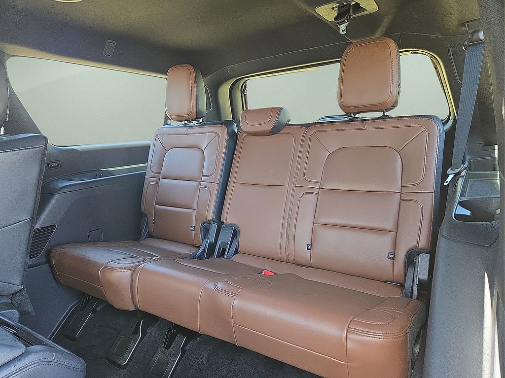 Used 2024 Lincoln Navigator L Reserve image 15