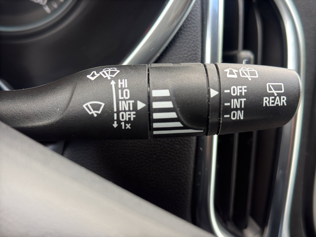 Used 2024 Chevrolet Equinox LT AWD/4WD image 19