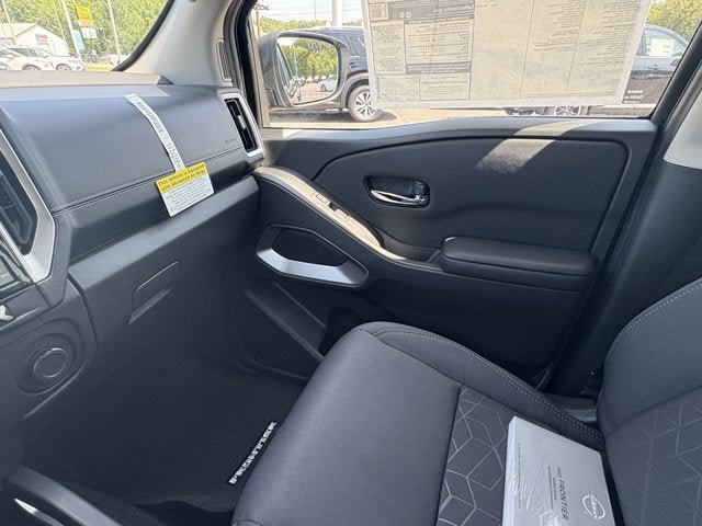 New 2025 Nissan Frontier SV w/ Tow Package image 24