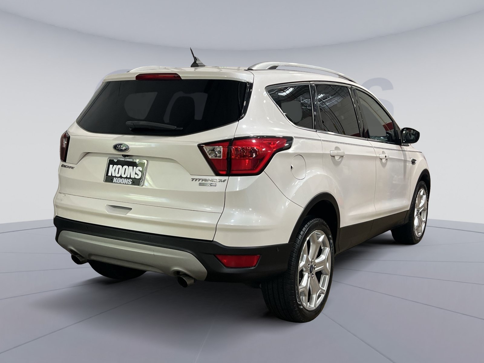 Used 2019 Ford Escape Titanium AWD/4WD image 4