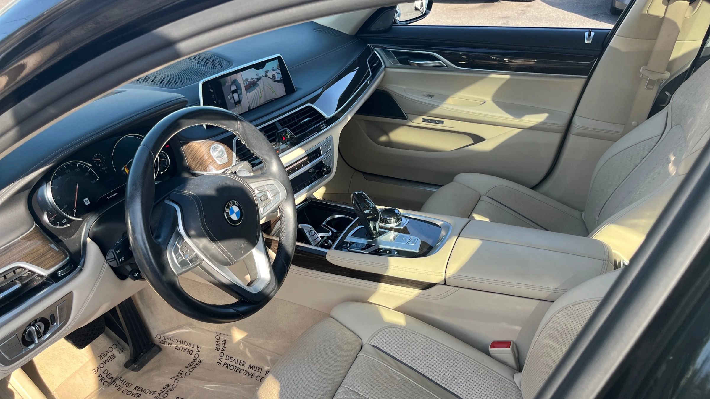 Used 2017 BMW 740i xDrive image 17