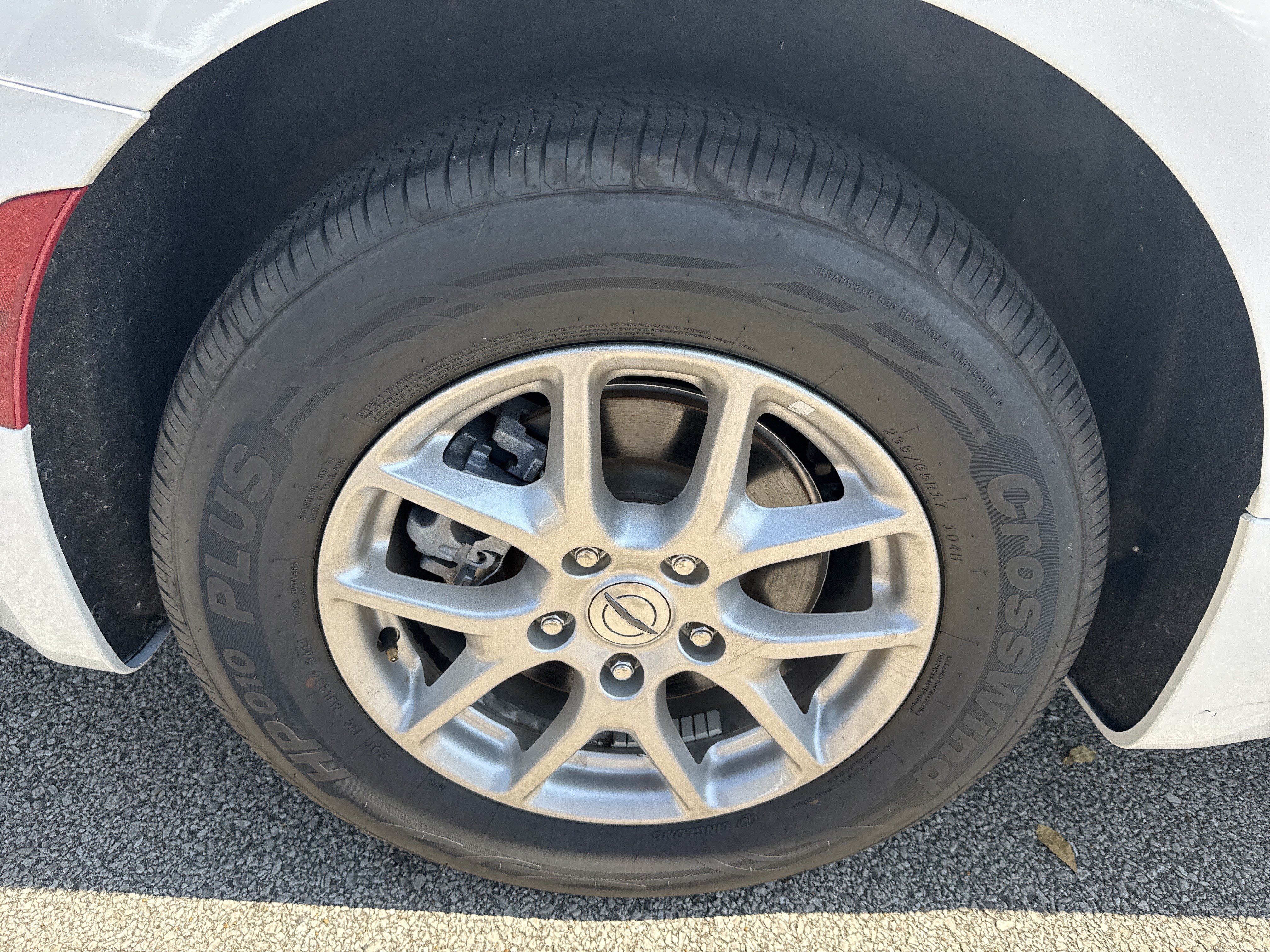 Used 2024 Chrysler Pacifica Touring-L FWD image 17