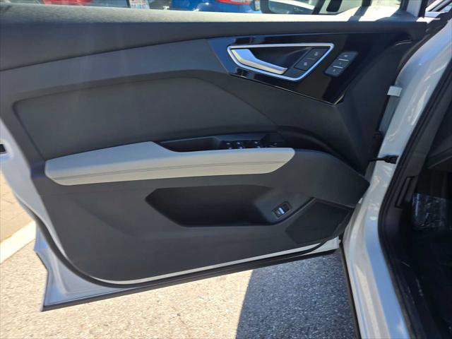 Used 2023 Audi Q4 e-tron Premium Plus w/ Premium Plus image 24