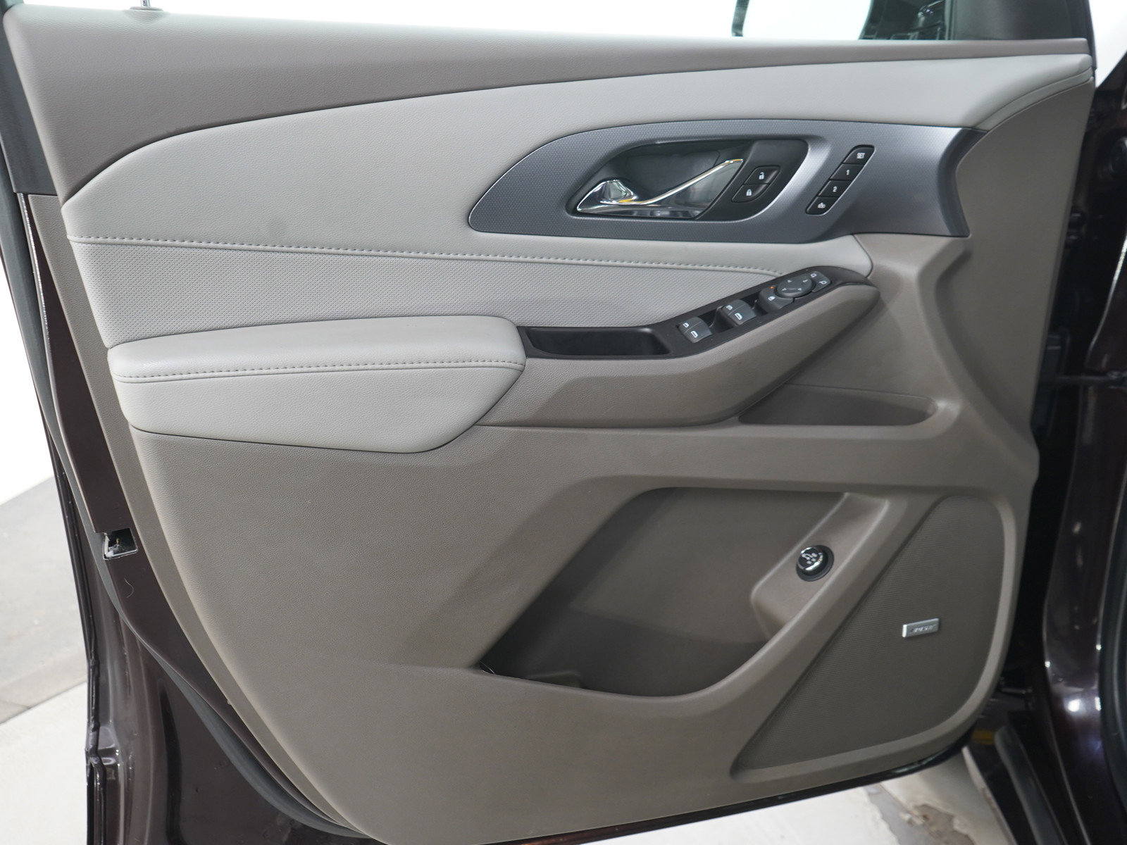 Used 2020 Chevrolet Traverse Premier AWD/4WD image 24