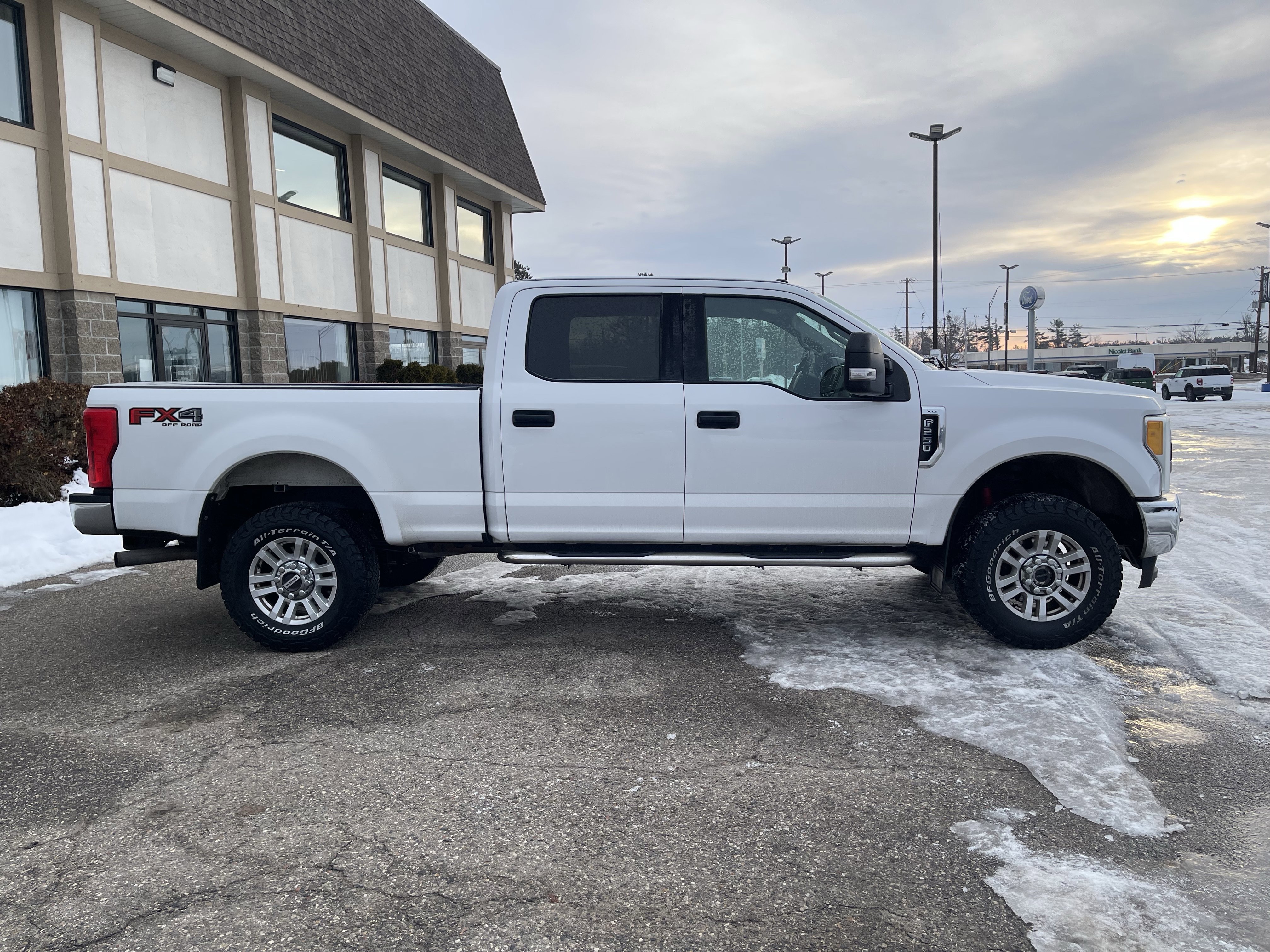 Used 2017 Ford F250 XLT w/ FX4 Off-Road Package image 3