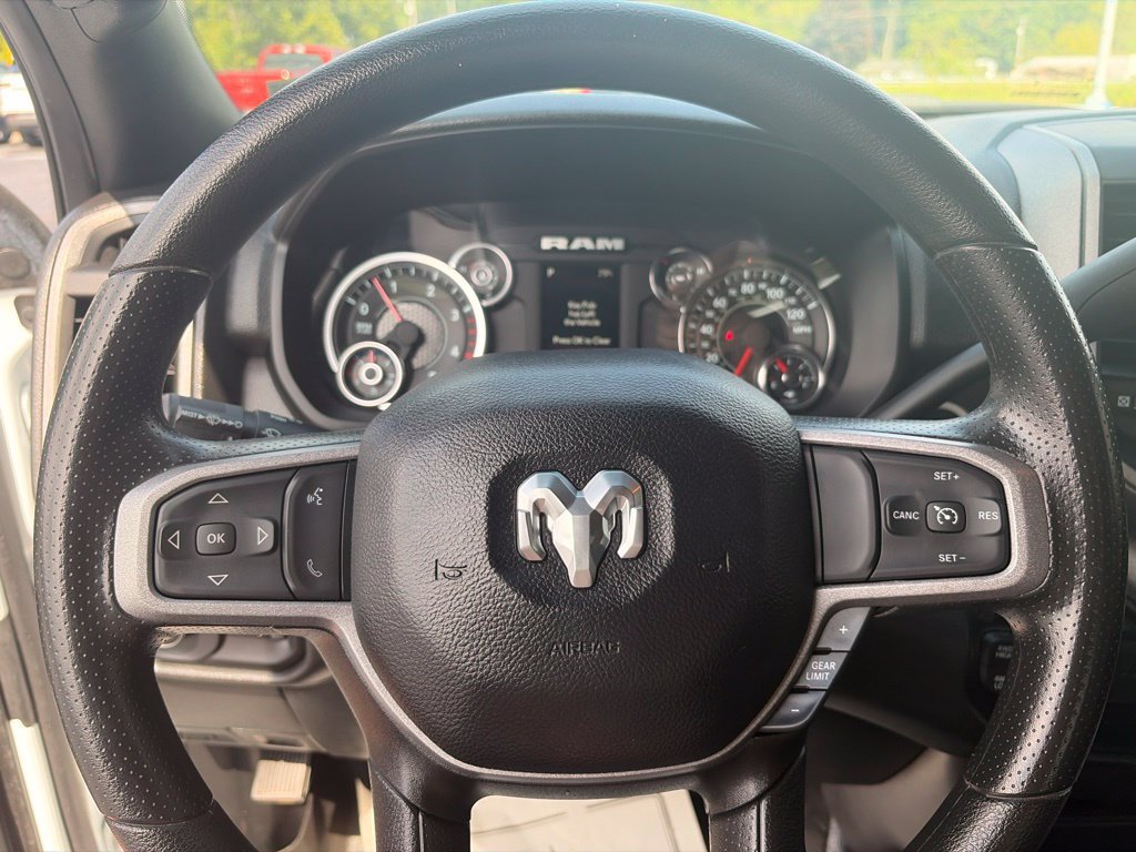 Used 2024 RAM 3500 Tradesman w/ Chrome Appearance Group AWD/4WD image 18