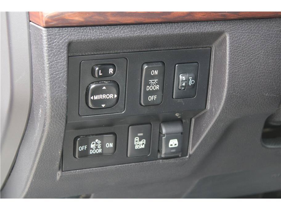 Used 2016 Toyota Tundra Limited w/ Limited Premium Package AWD/4WD image 15