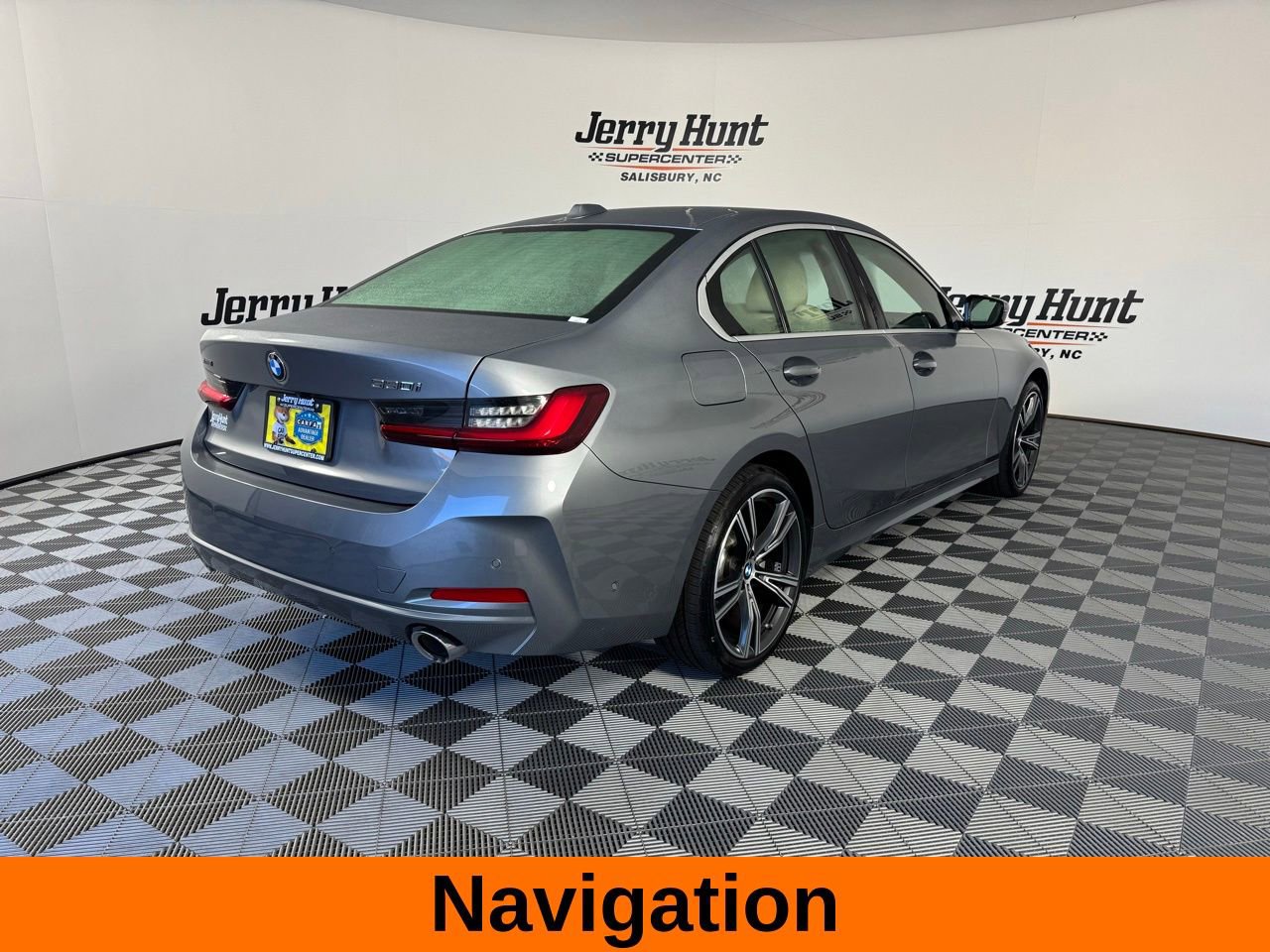 Used 2024 BMW 330i xDrive Sedan w/ Convenience Package image 7