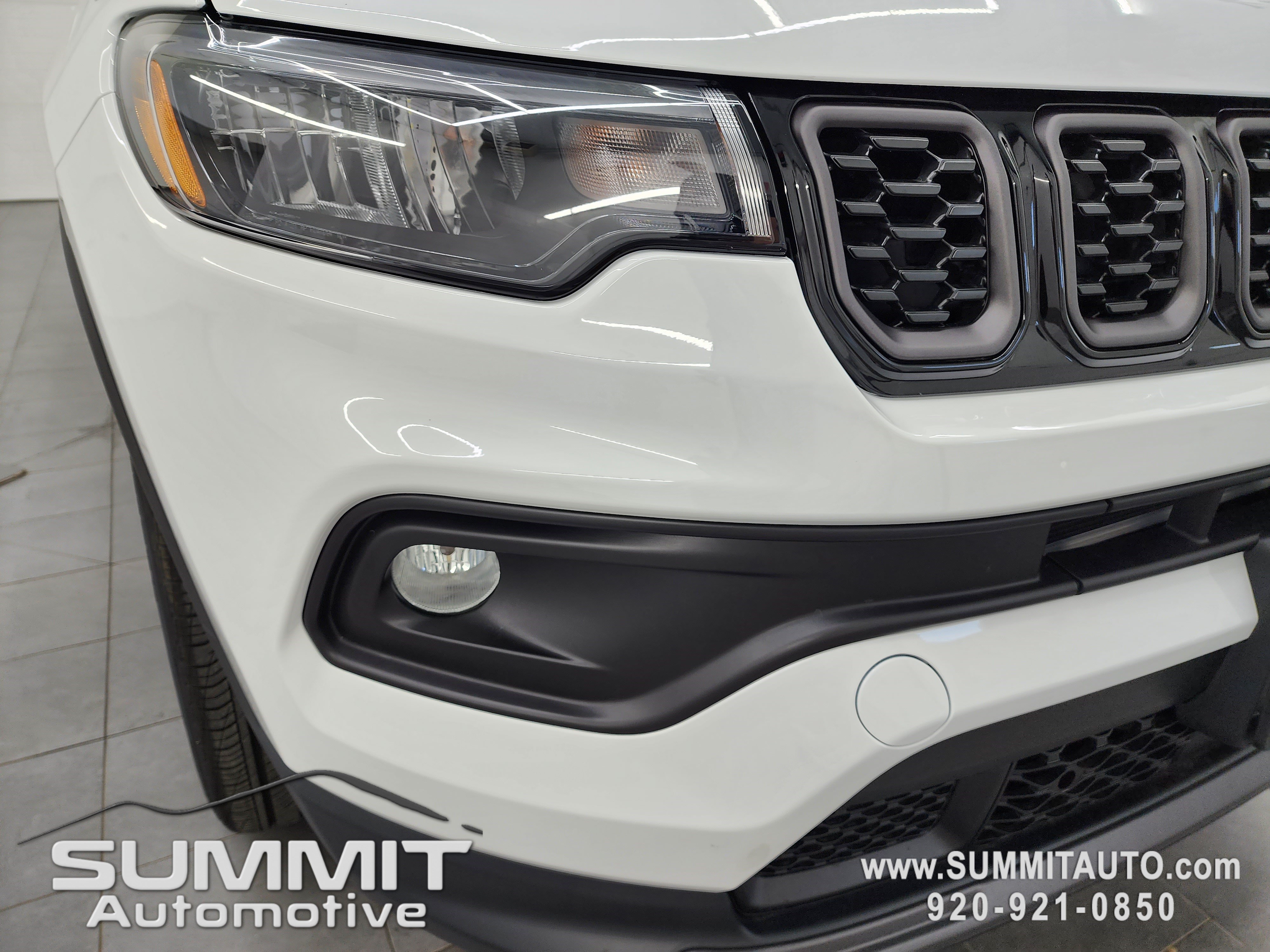 New 2026 Jeep Compass Latitude AWD/4WD image 24