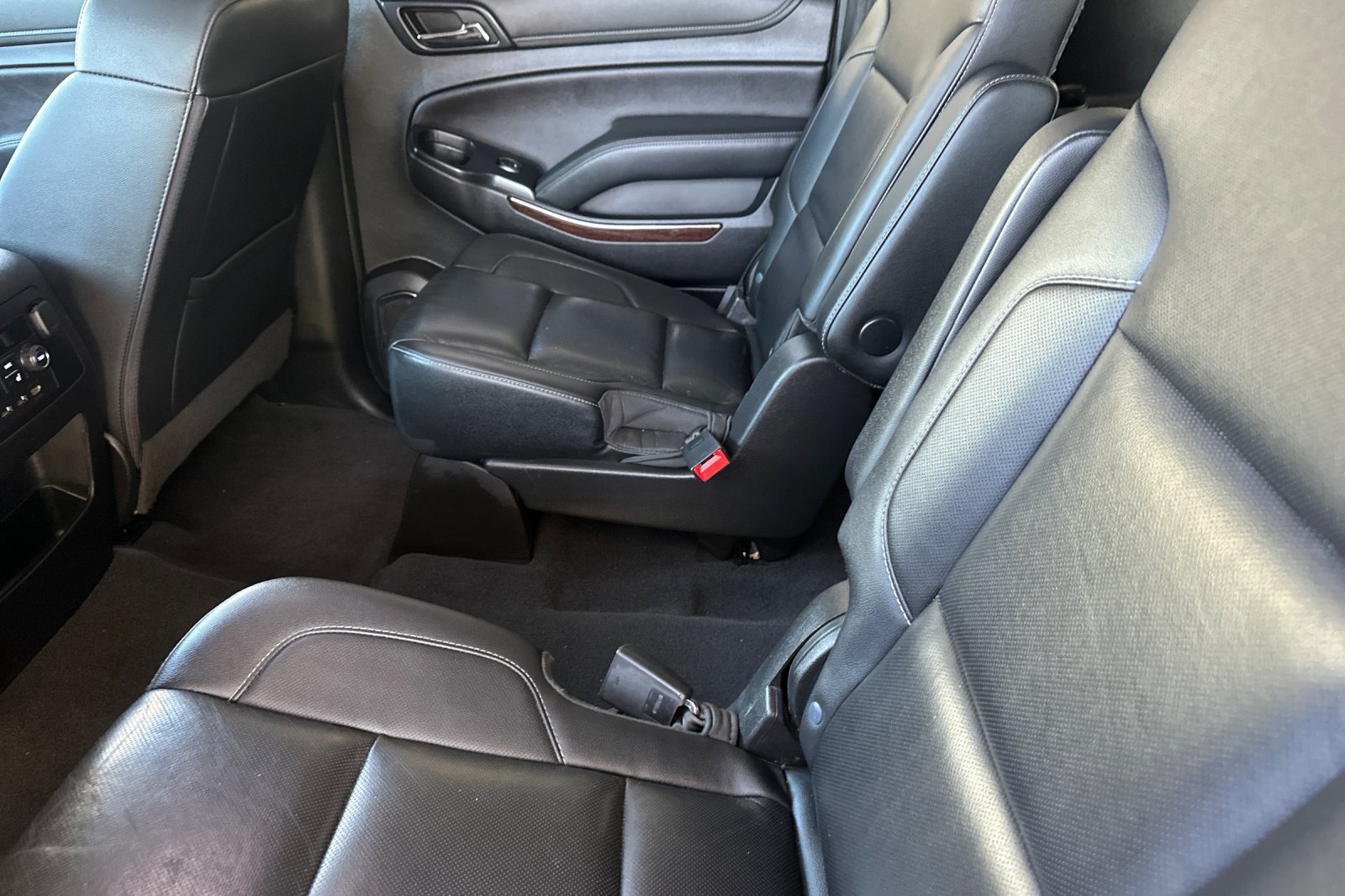 Used 2020 GMC Yukon XL SLT w/ Open Road Package RWD image 12