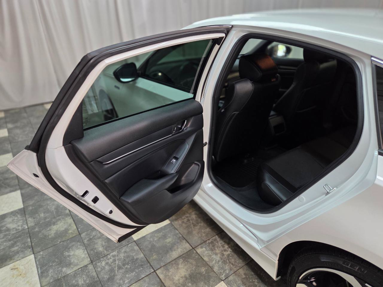 Used 2022 Honda Accord Sport image 13