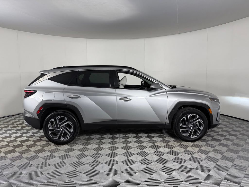 Used 2025 Hyundai Tucson Limited AWD/4WD image 7