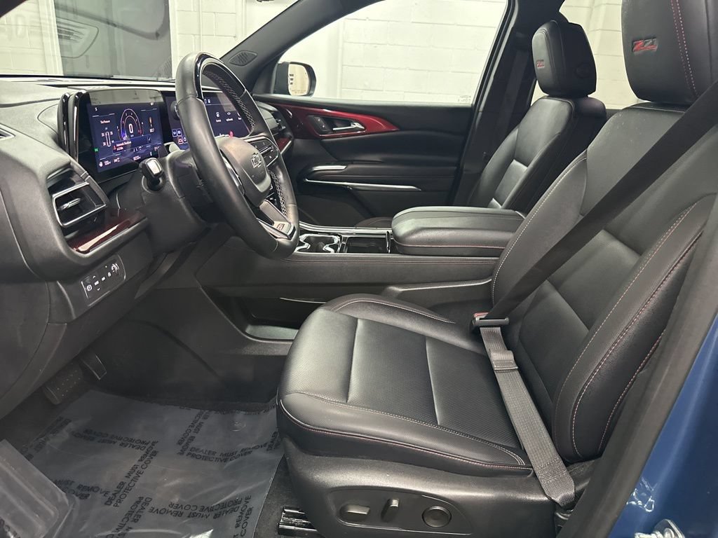 Used 2025 Chevrolet Traverse Z71 w/ Enhanced Driving Package AWD/4WD image 19