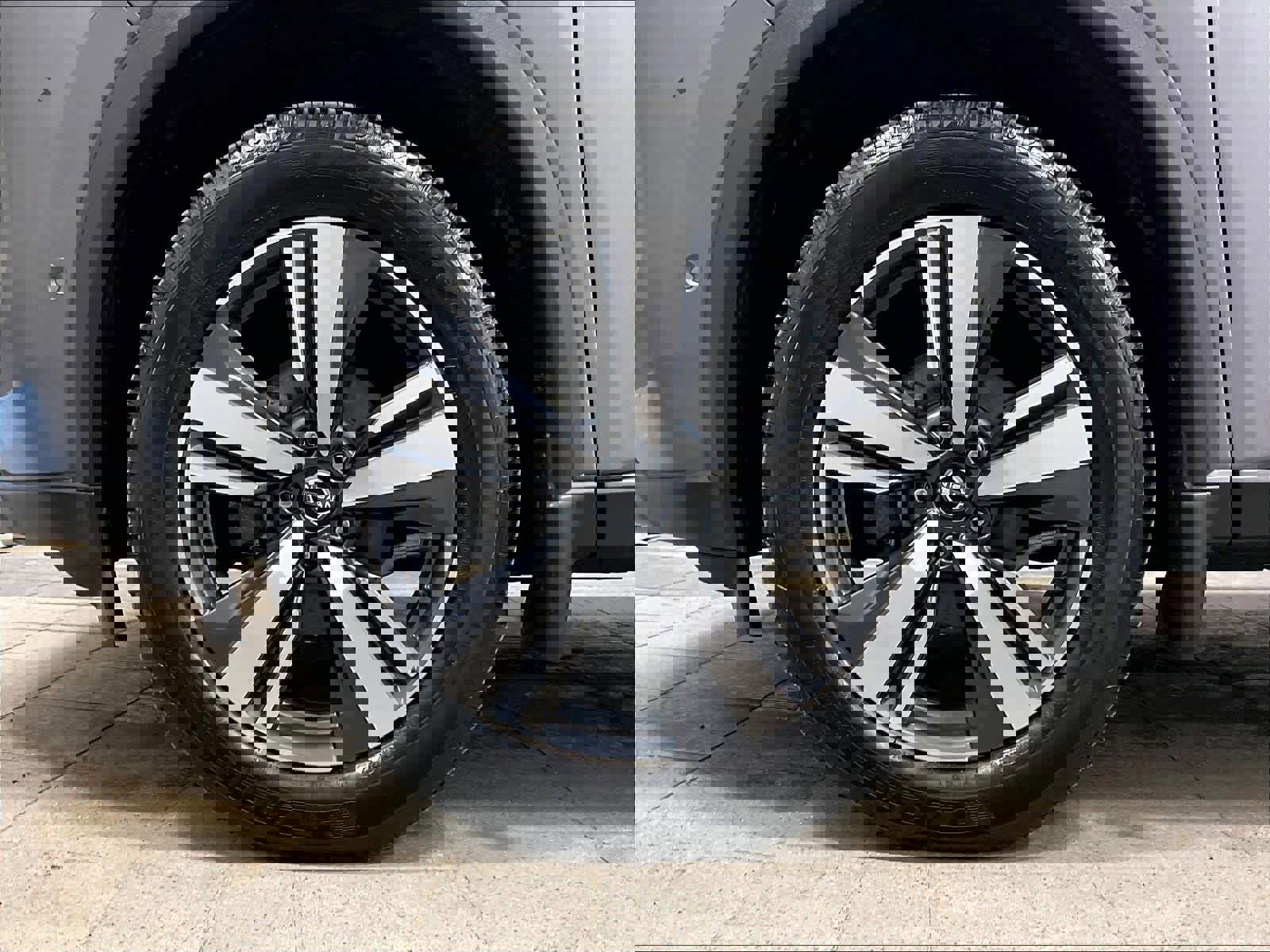 Used 2022 Nissan Rogue SL w/ SL Premium Package image 7