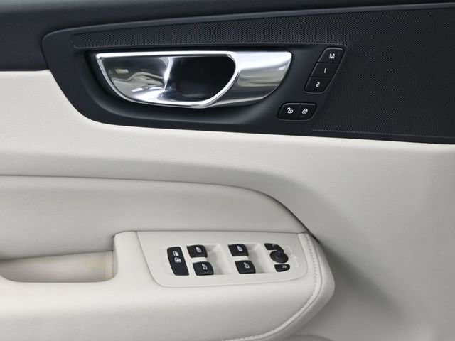 Used 2023 Volvo XC60 B5 Plus w/ Protection Package Premier image 10