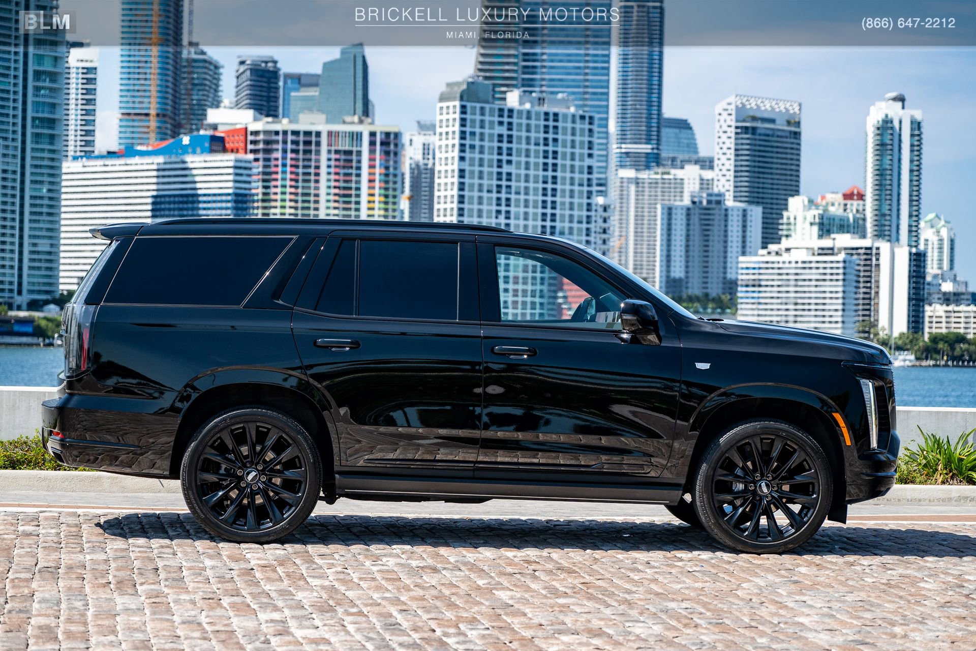 Used 2026 Cadillac Escalade Platinum Sport w/ LPO, ONYX Package AWD/4WD image 7