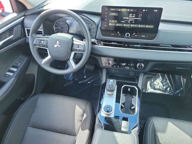New 2026 Mitsubishi Outlander ES FWD image 14
