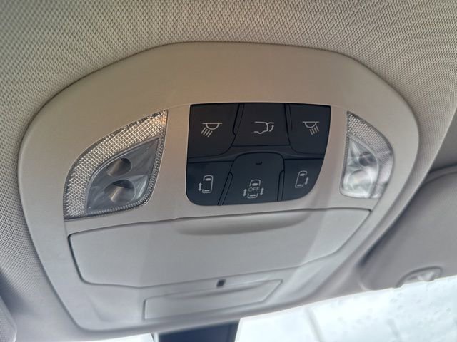 Used 2017 Chrysler Pacifica Touring image 26