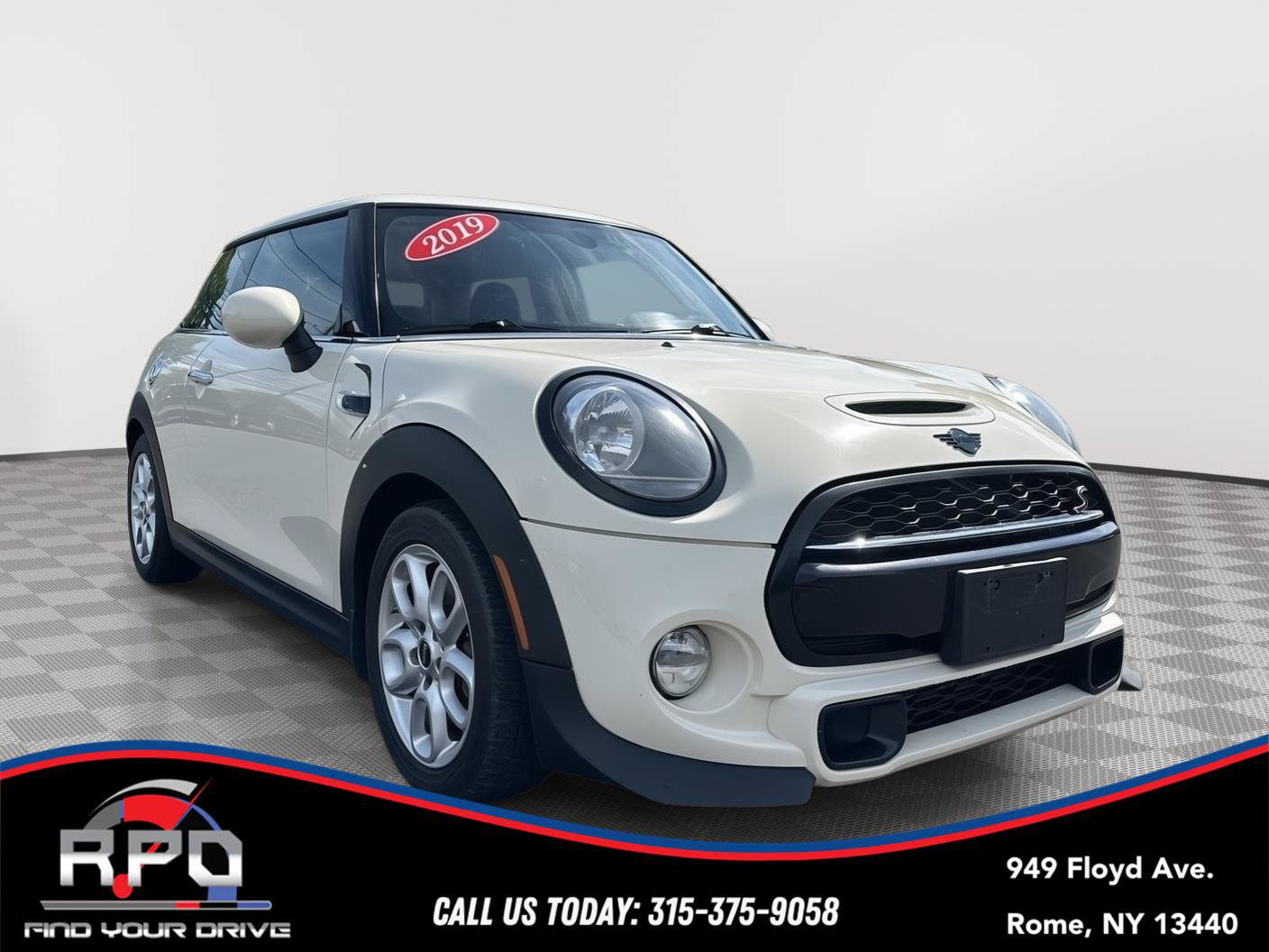 Used 2019 MINI Cooper S w/ Signature Upholstery Package FWD image 7