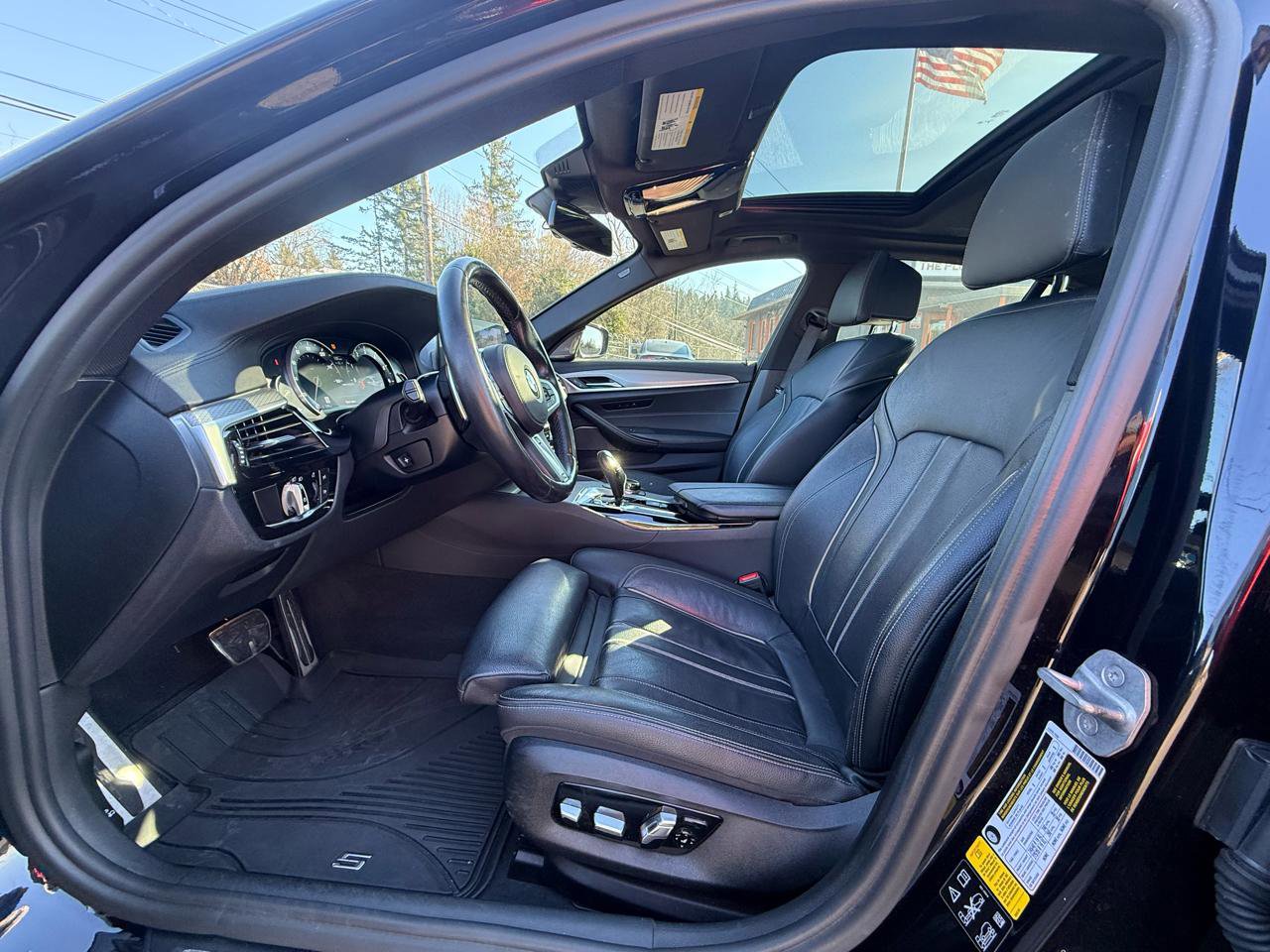 Used 2018 BMW M550i xDrive AWD/4WD image 9