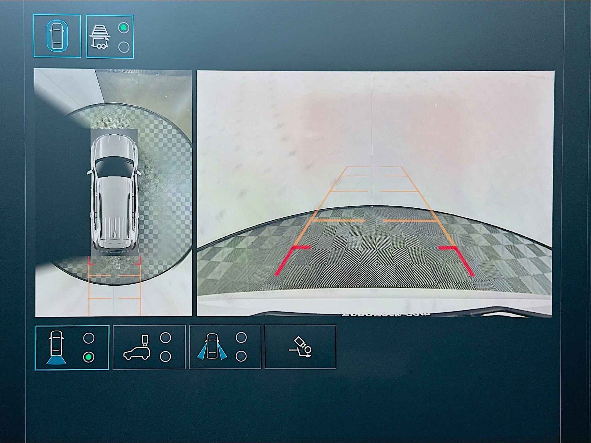 Used 2025 GMC Acadia Elevation image 23