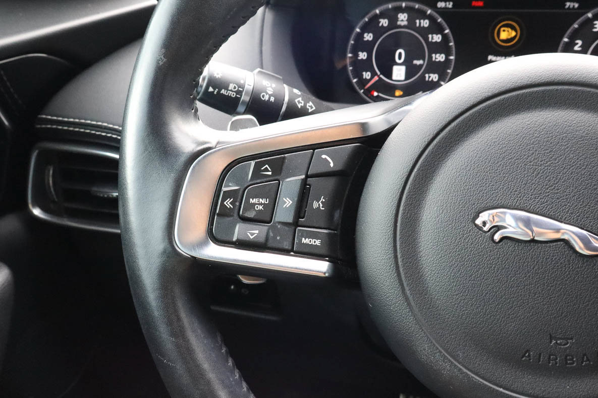 Used 2020 Jaguar F-PACE R-Sport AWD/4WD image 32