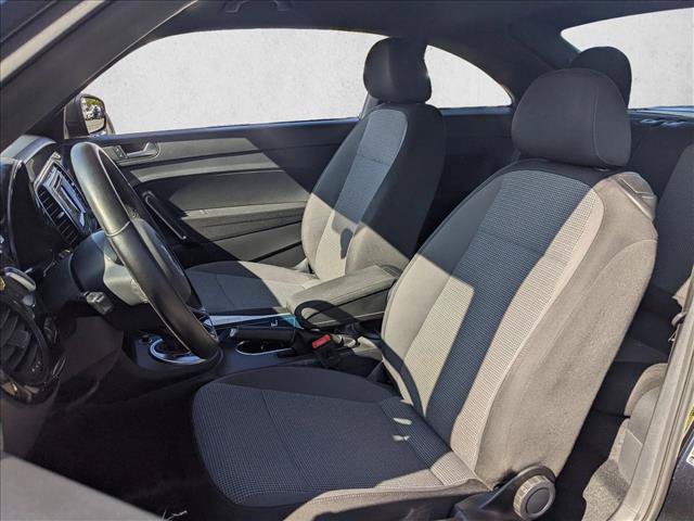 Used 2018 Volkswagen Beetle 2.0T Coast FWD image 15