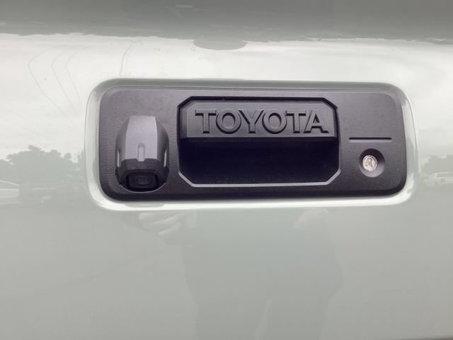 Used 2022 Toyota Tacoma TRD Sport w/ TRD Premium Sport Package AWD/4WD image 27