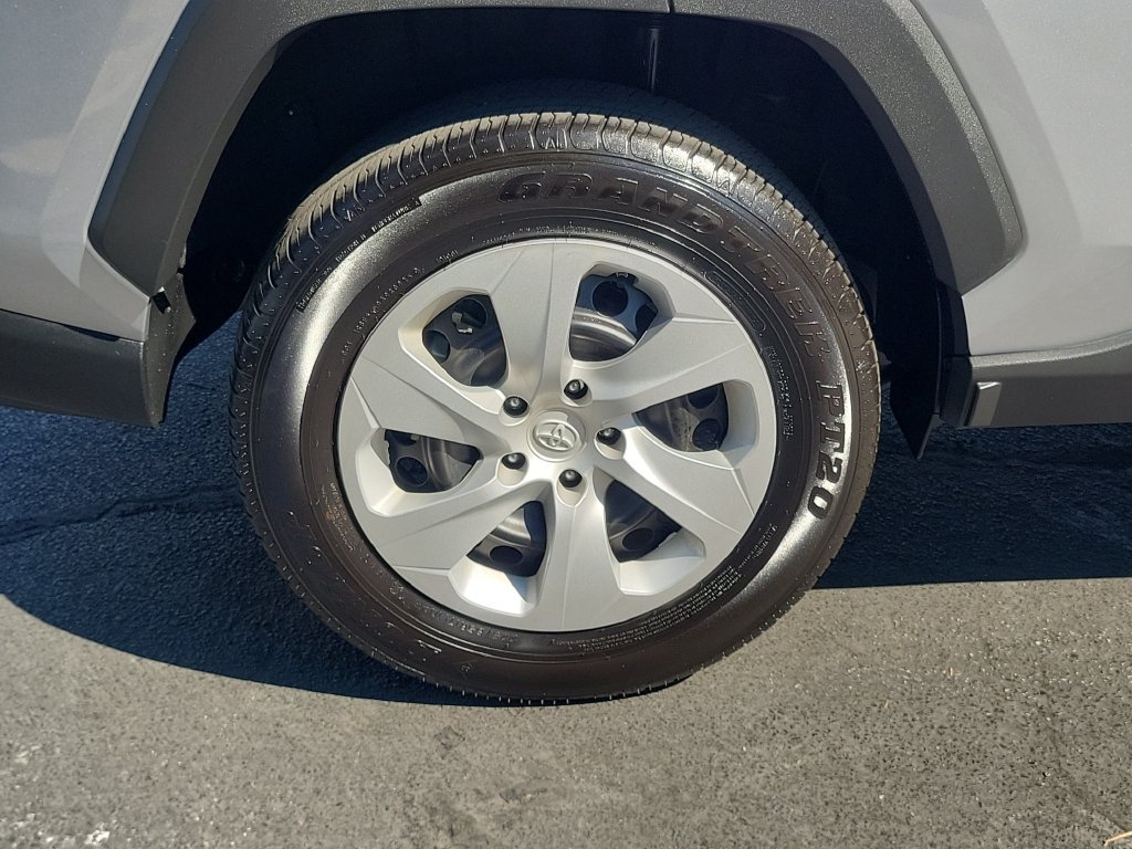Used 2025 Toyota RAV4 LE FWD image 7