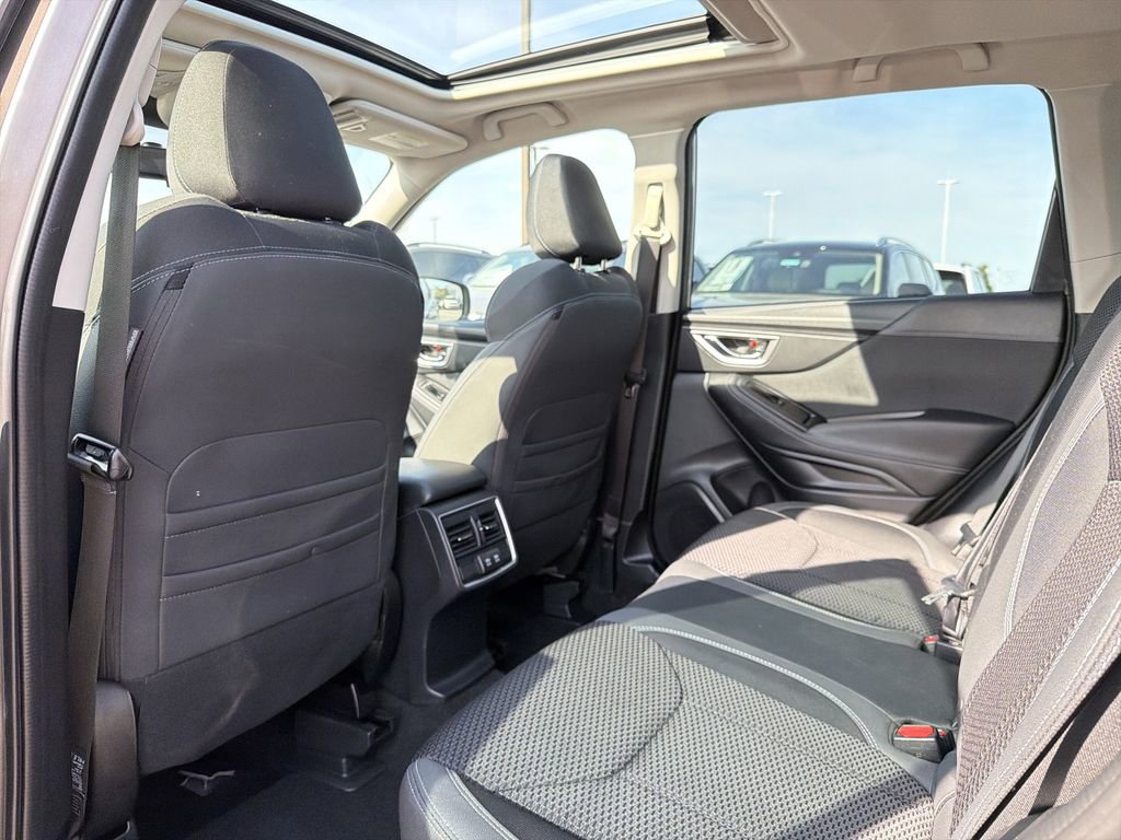Used 2022 Subaru Forester Premium image 12