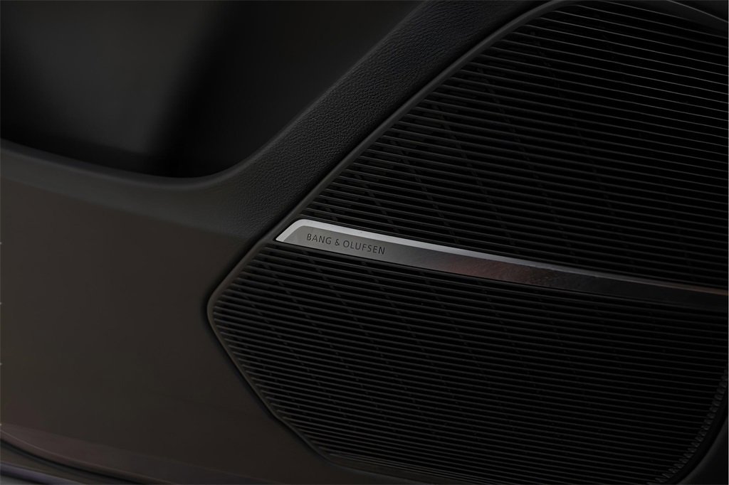 Used 2024 Audi SQ7 Prestige w/ Prestige Package image 25