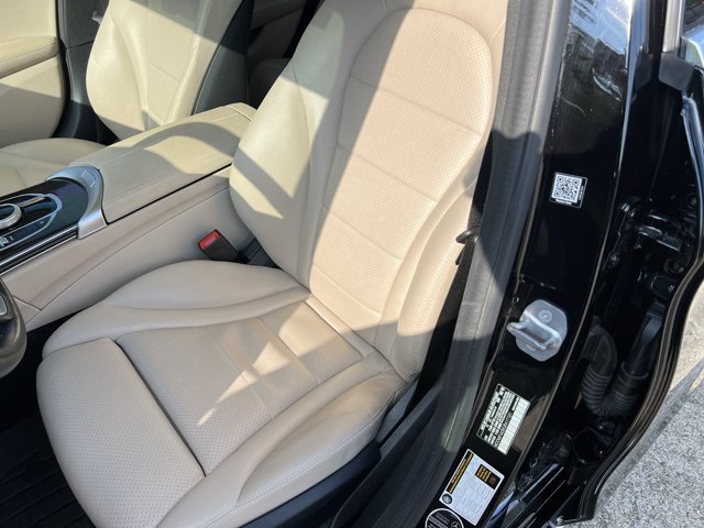 Used 2018 Mercedes-Benz C 300 4MATIC Sedan image 20