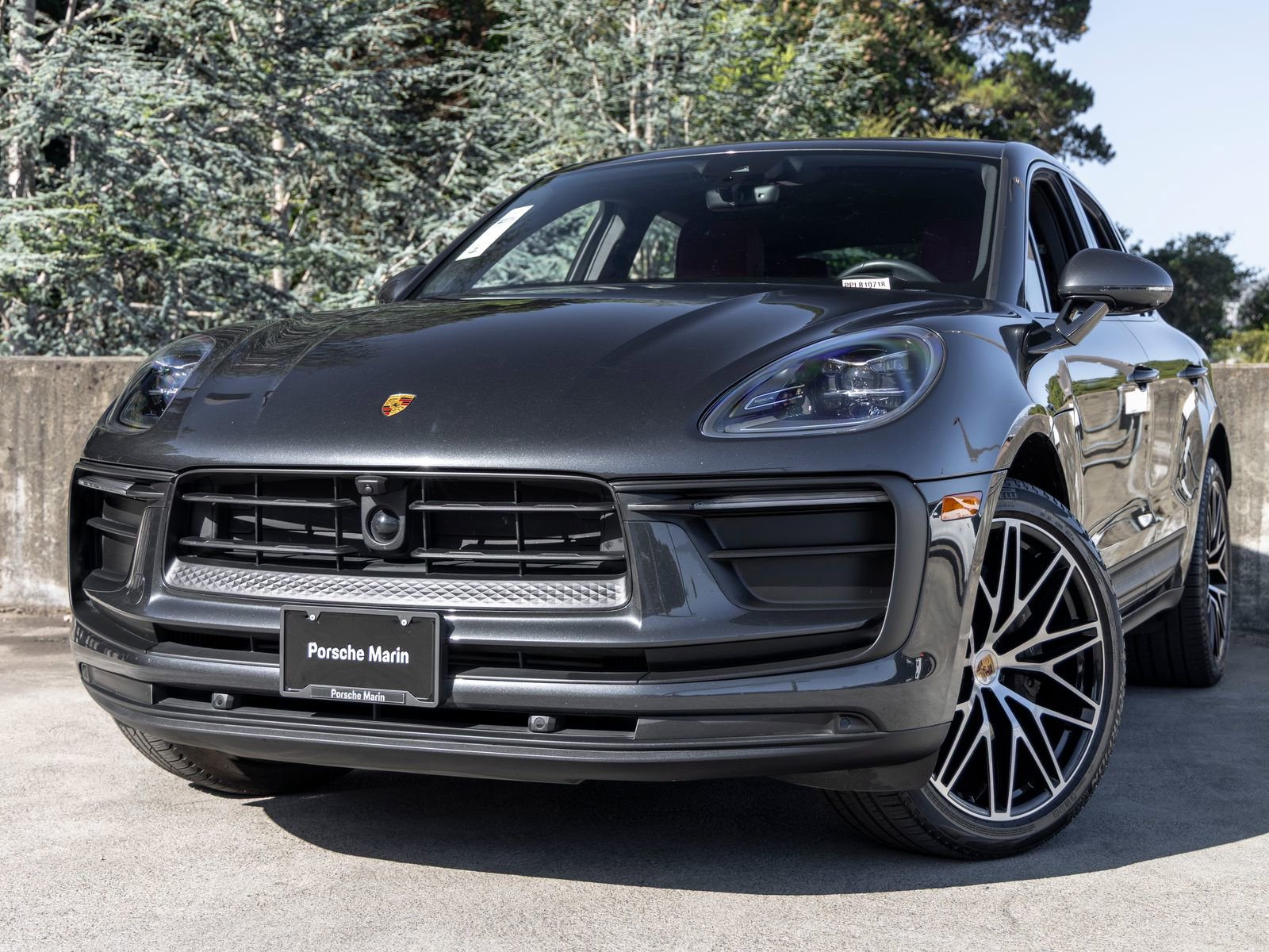 Certified 2023 Porsche Macan AWD/4WD image 7