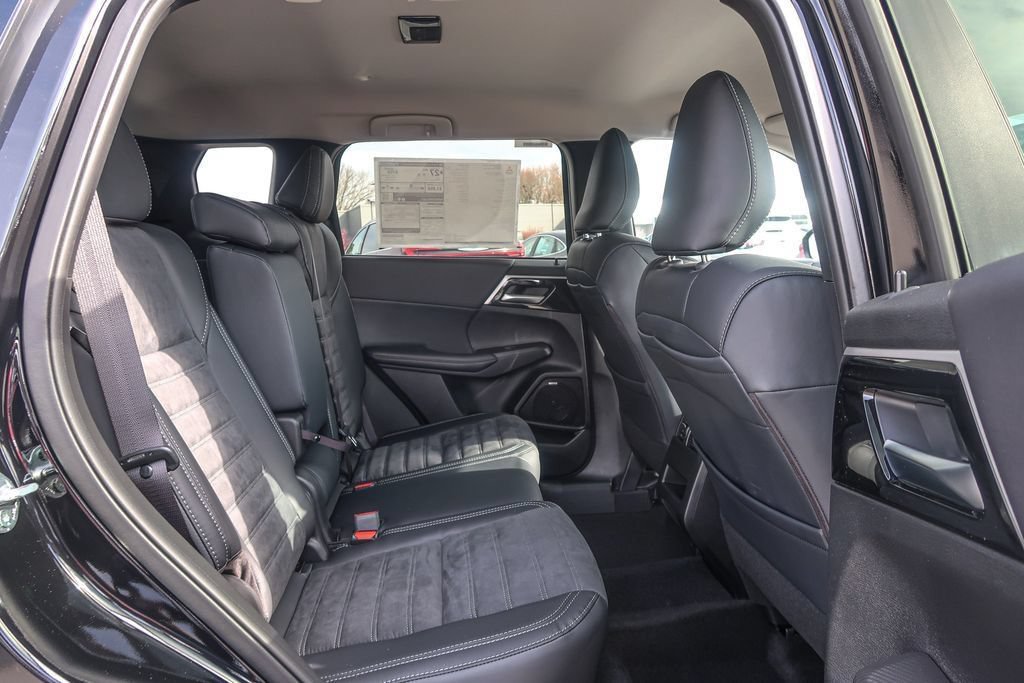 New 2026 Mitsubishi Outlander SE AWD/4WD image 15