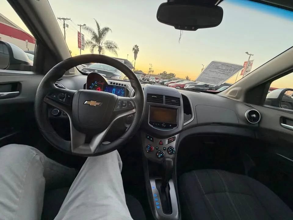 Used 2013 Chevrolet Sonic LT image 10