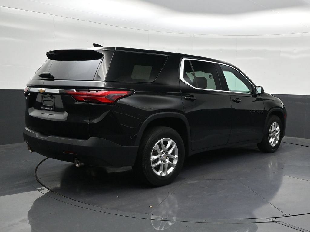 Used 2022 Chevrolet Traverse LS FWD image 5