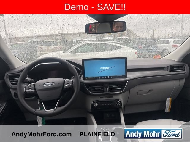 New 2025 Ford Escape SE w/ PHEV Premium Package FWD image 12