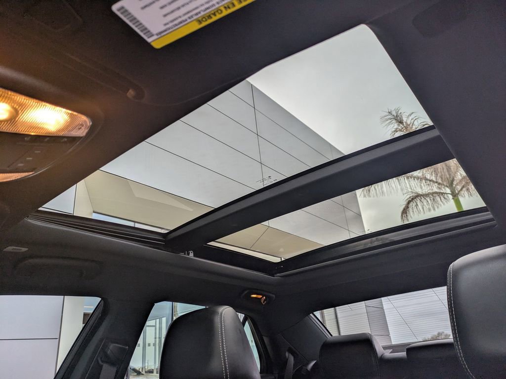 Used 2022 Chrysler 300 S w/ Comfort Group image 21