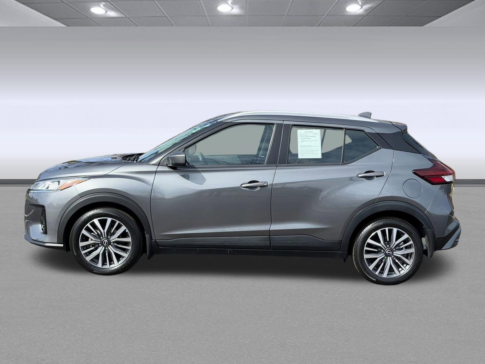 Used 2022 Nissan Kicks SV video 2