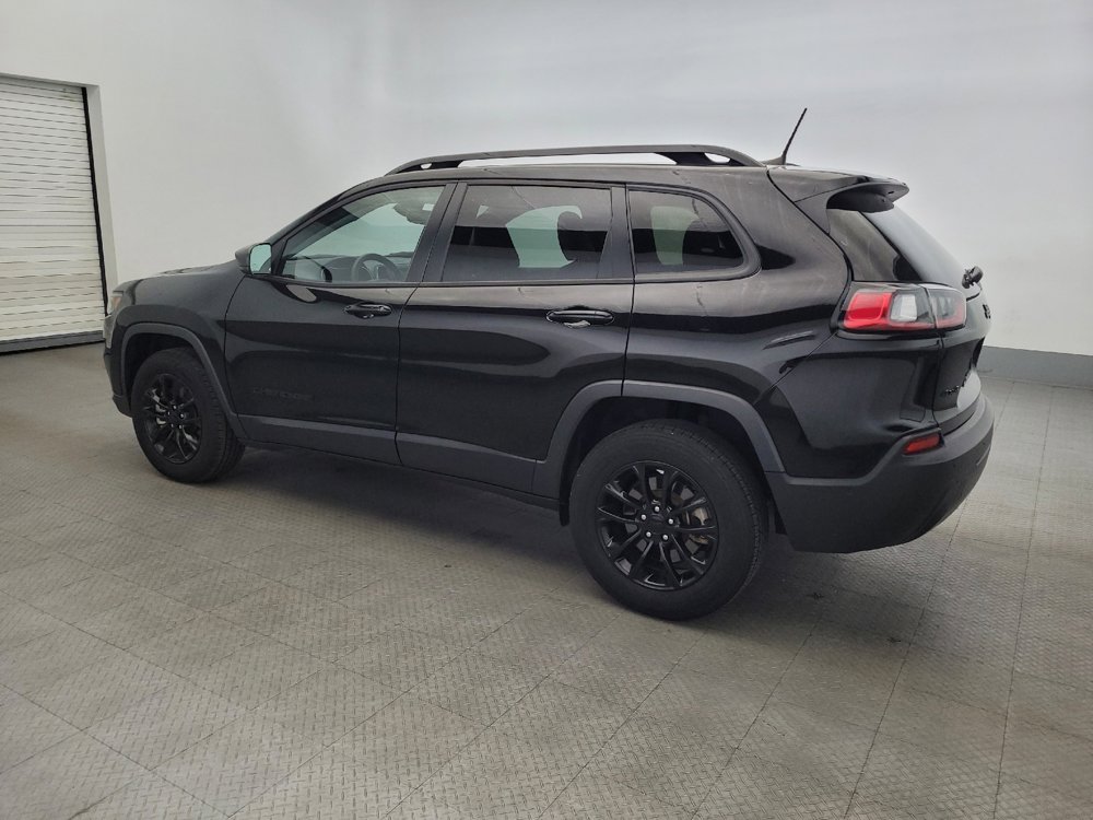 Used 2023 Jeep Cherokee Altitude Lux image 3