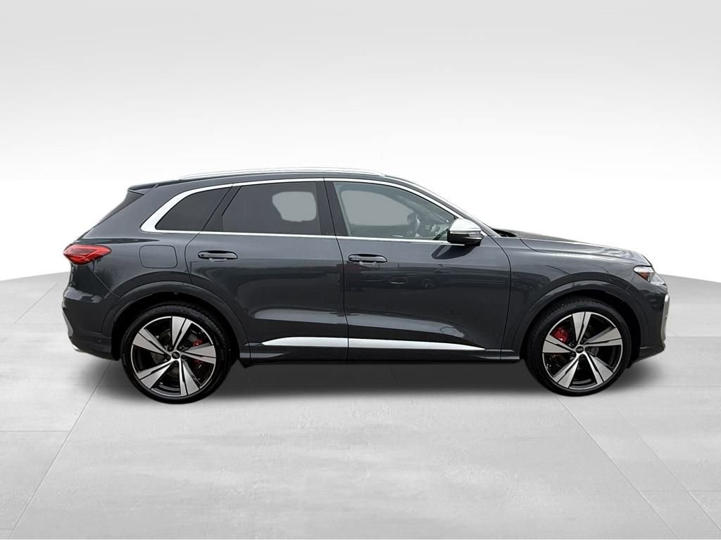 New 2025 Audi SQ5 Premium Plus image 3