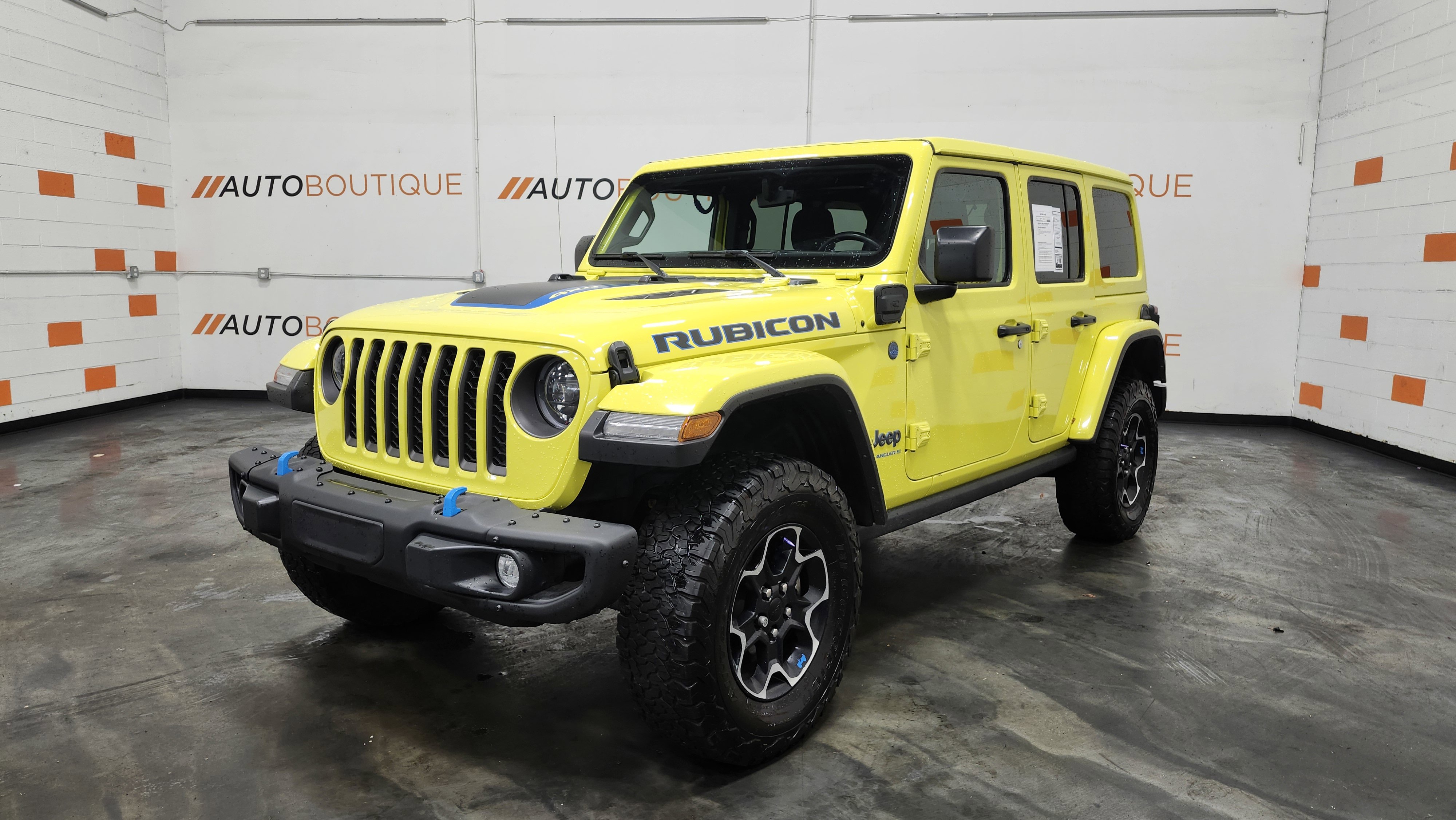 Used 2023 Jeep Wrangler Unlimited Rubicon 4xe w/ Steel Bumper Group image 16