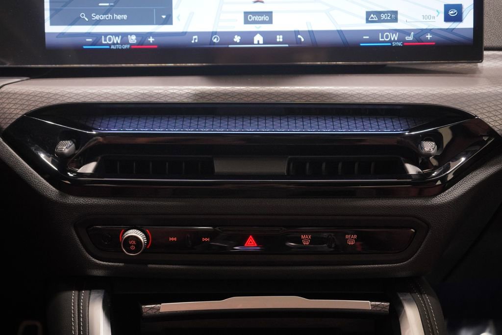 Used 2026 BMW 430i Coupe w/ M Sport Package image 13