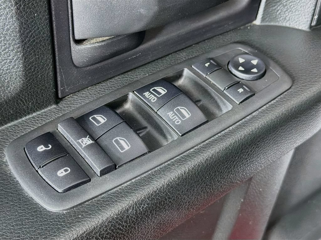 Used 2018 RAM 1500 Express w/ Wheel & Sound Group AWD/4WD image 17