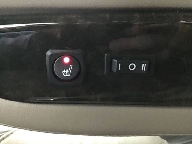 Used 2023 Chevrolet Express 2500 image 27