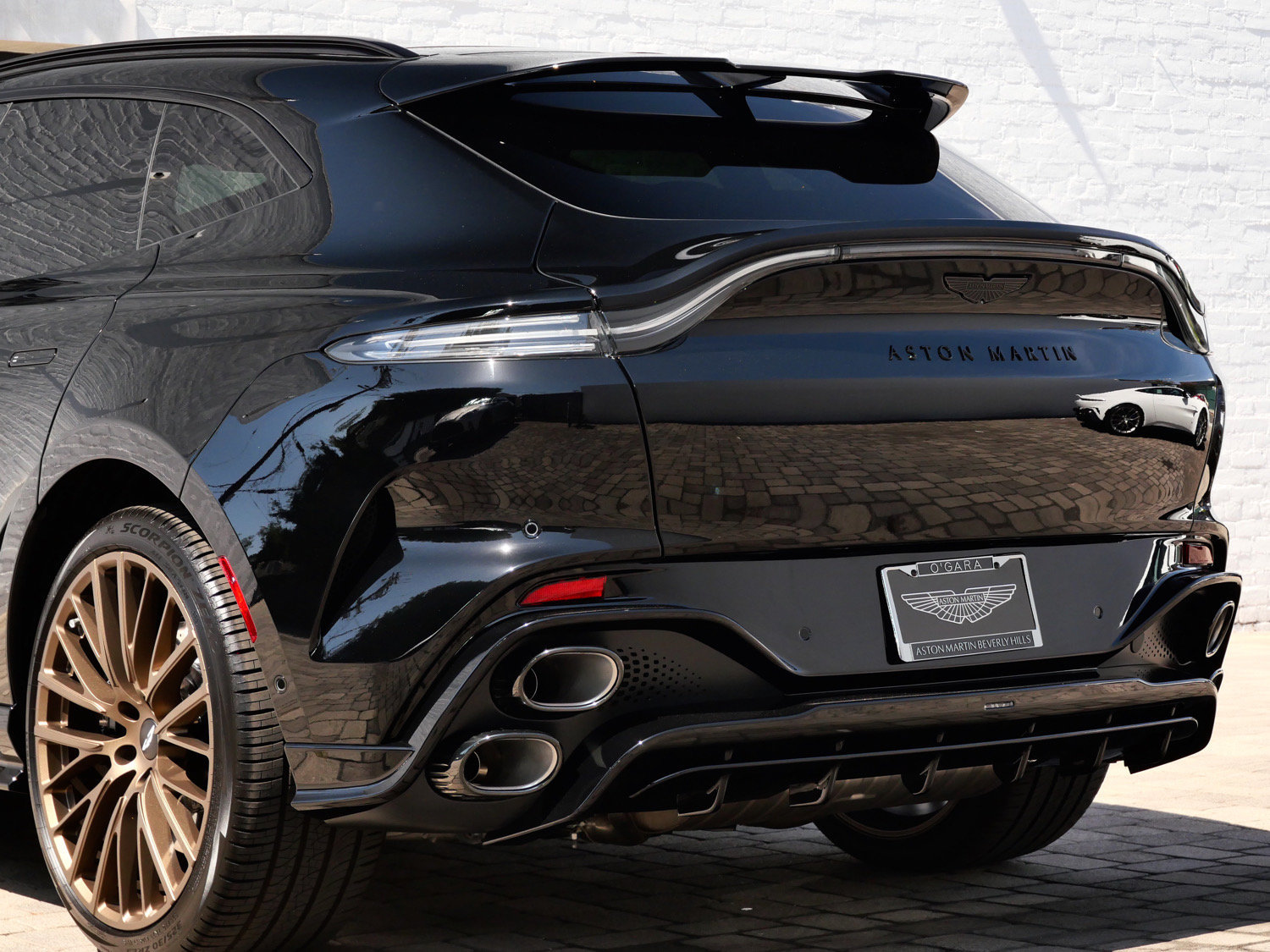 New 2026 Aston Martin DBX S AWD/4WD image 8